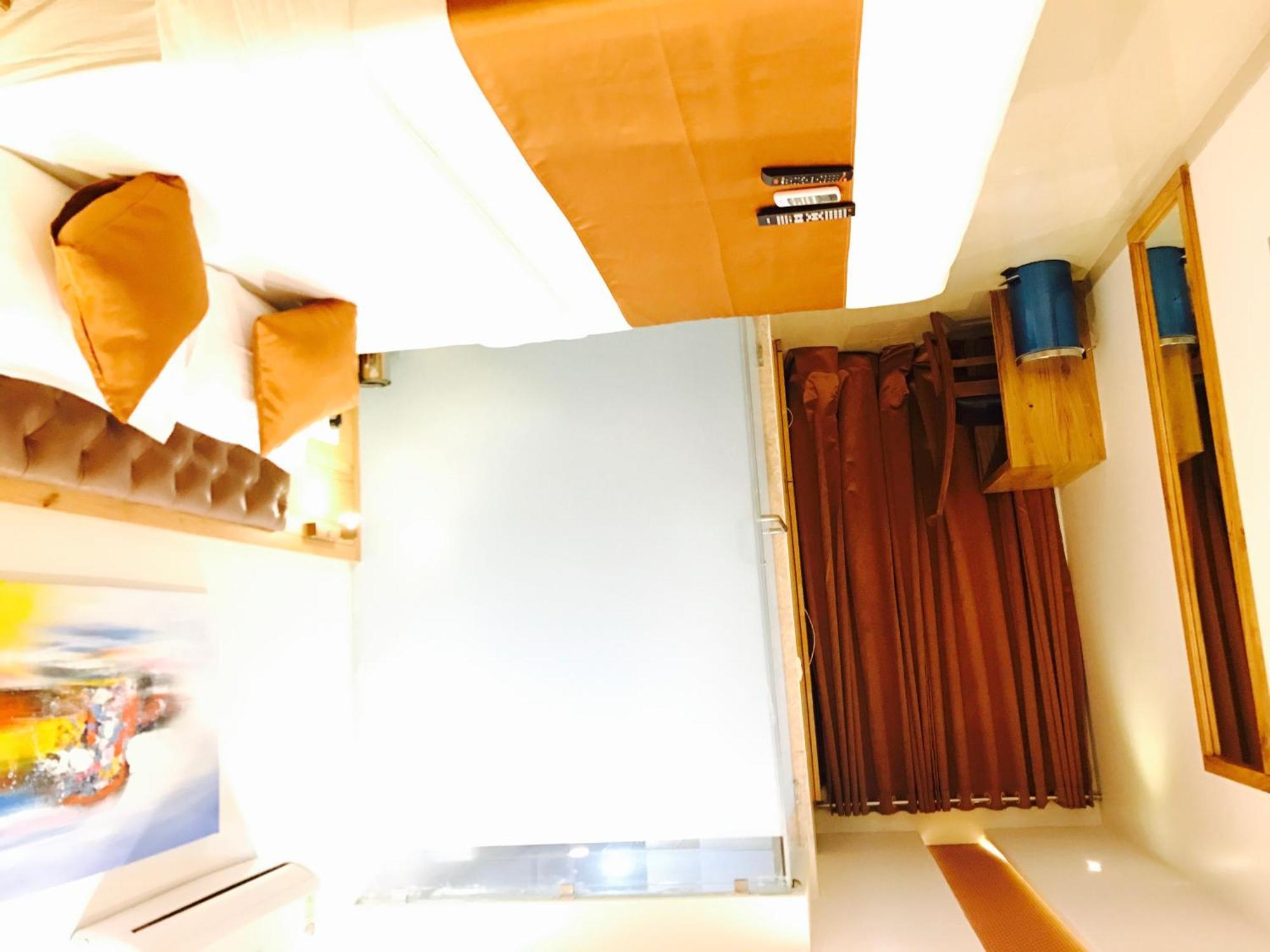 Hotel Grandeur-Near Mumbai International Airport, Mumbai